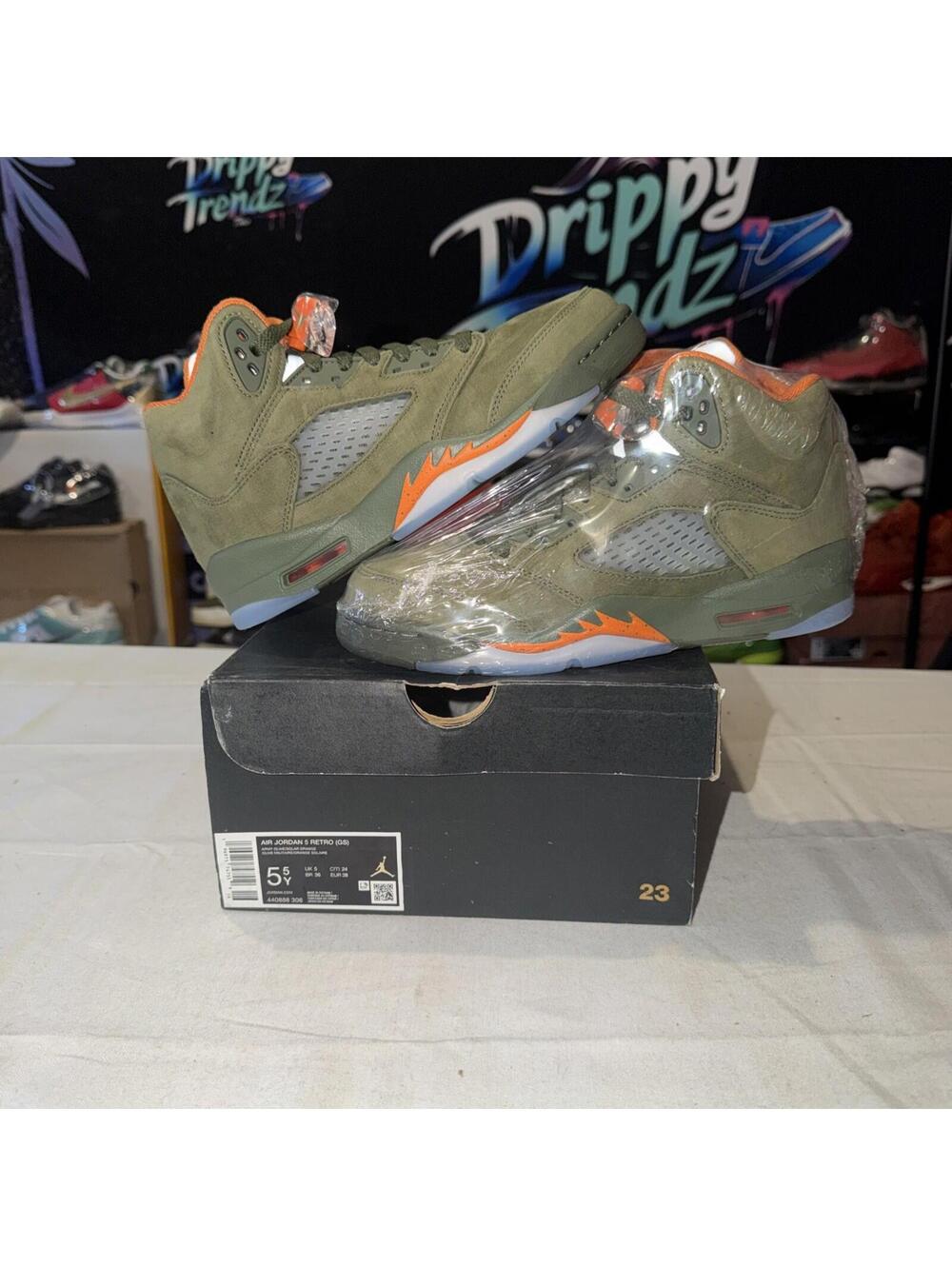 Size 5.5 (GS) - Jordan 5 Retro Mid Olive 2024